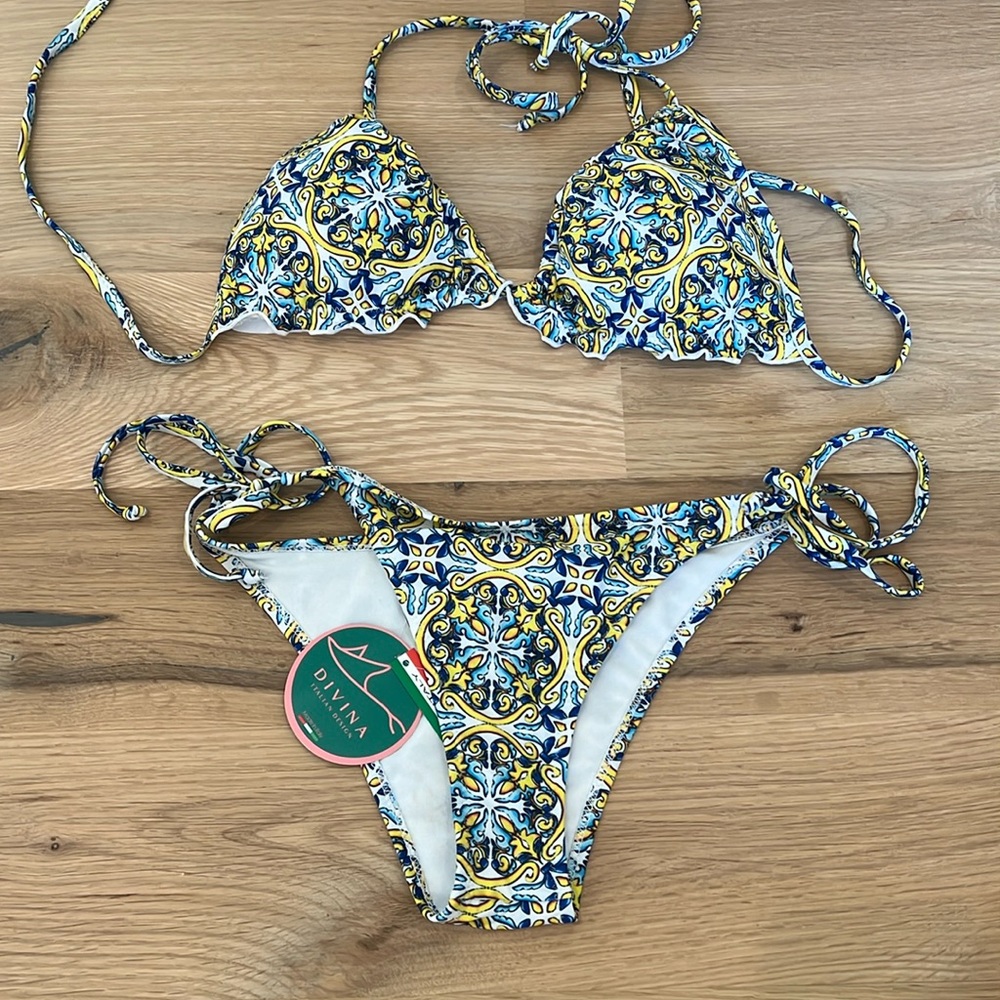 Bathing suit